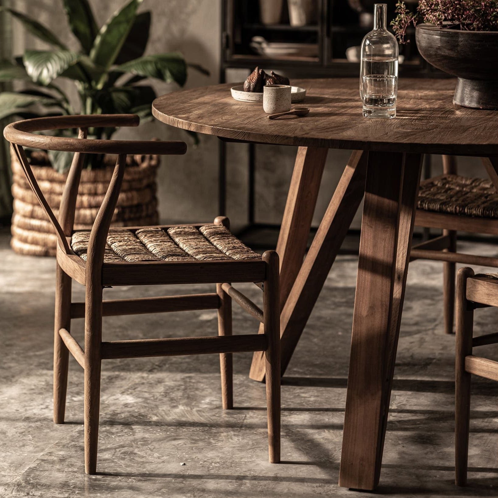 Artisan Round Dining Table