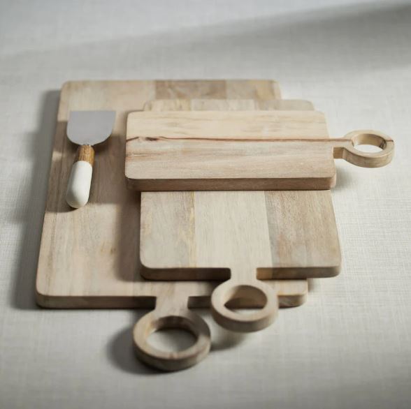 Essential Mango Wood Cutting Board