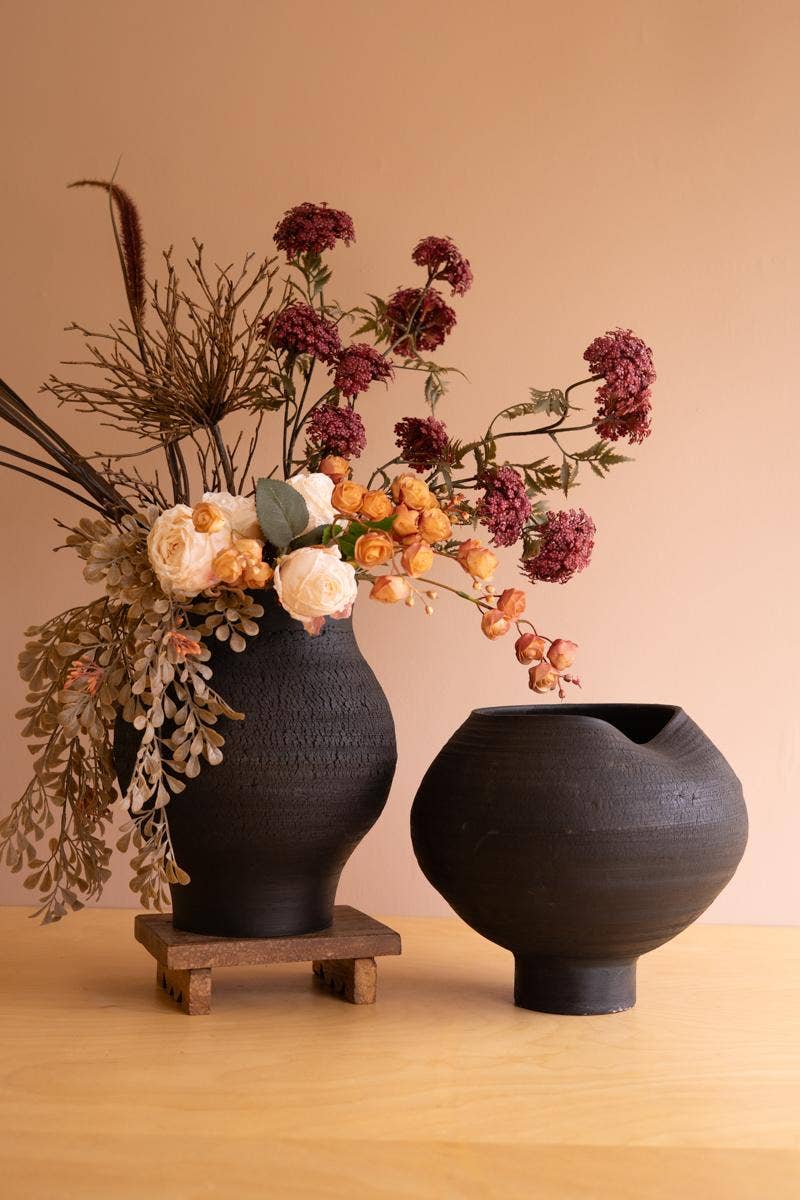BLACK CLAY VASES WITH CRACKLE DETAIL