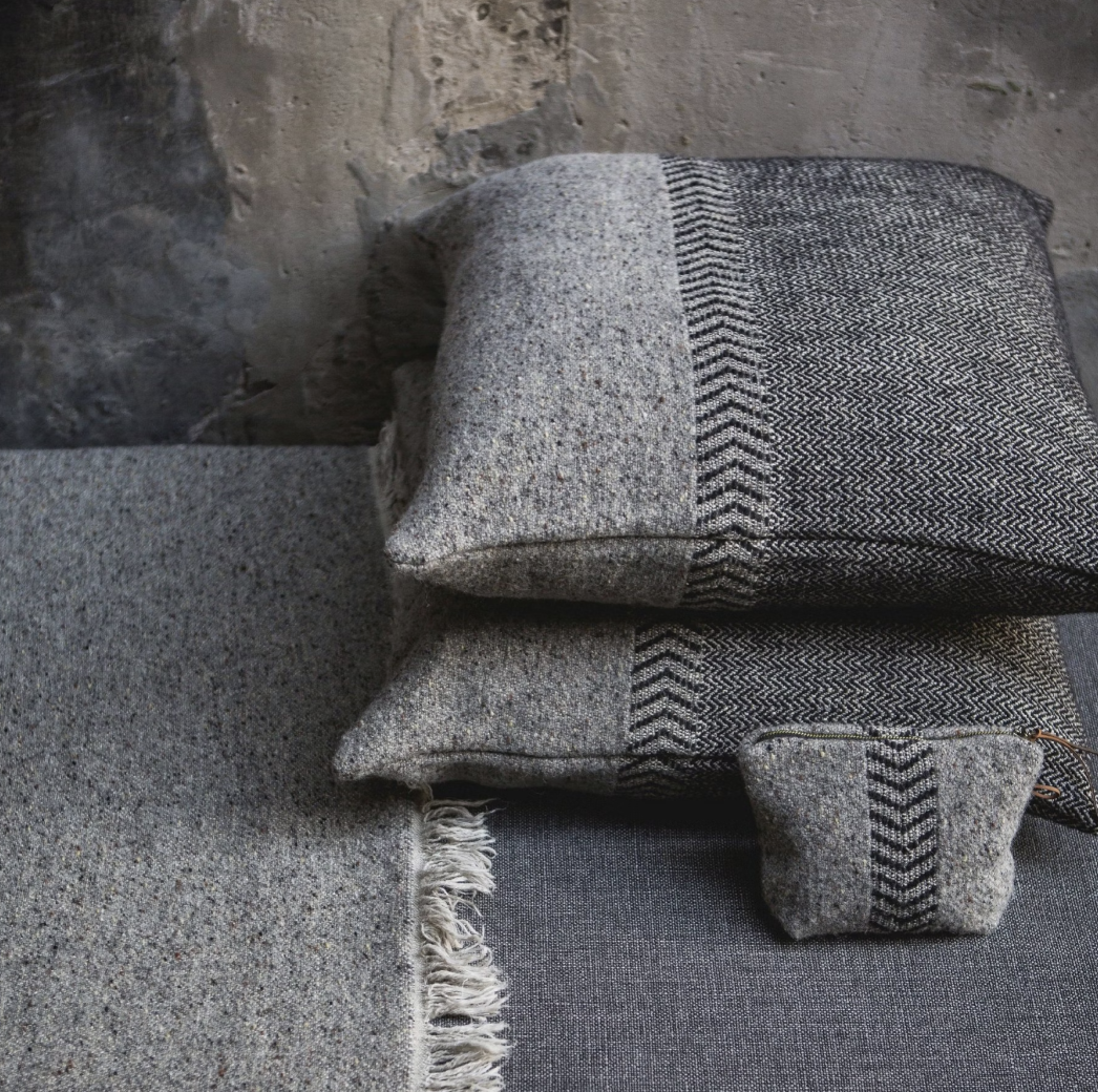 Jules Pillow - Color Black Herringbone