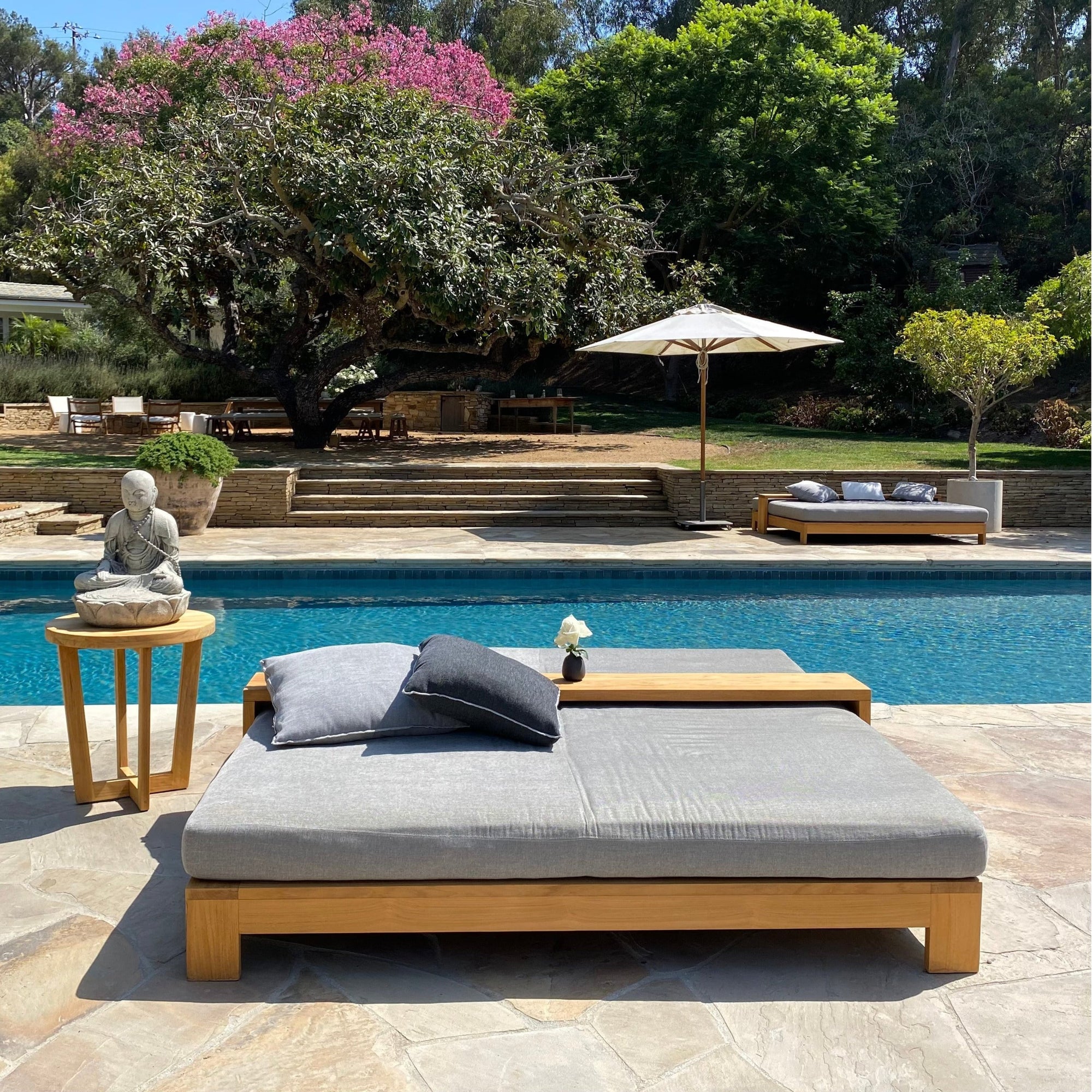 Malibu Daybed with Sliding Tray